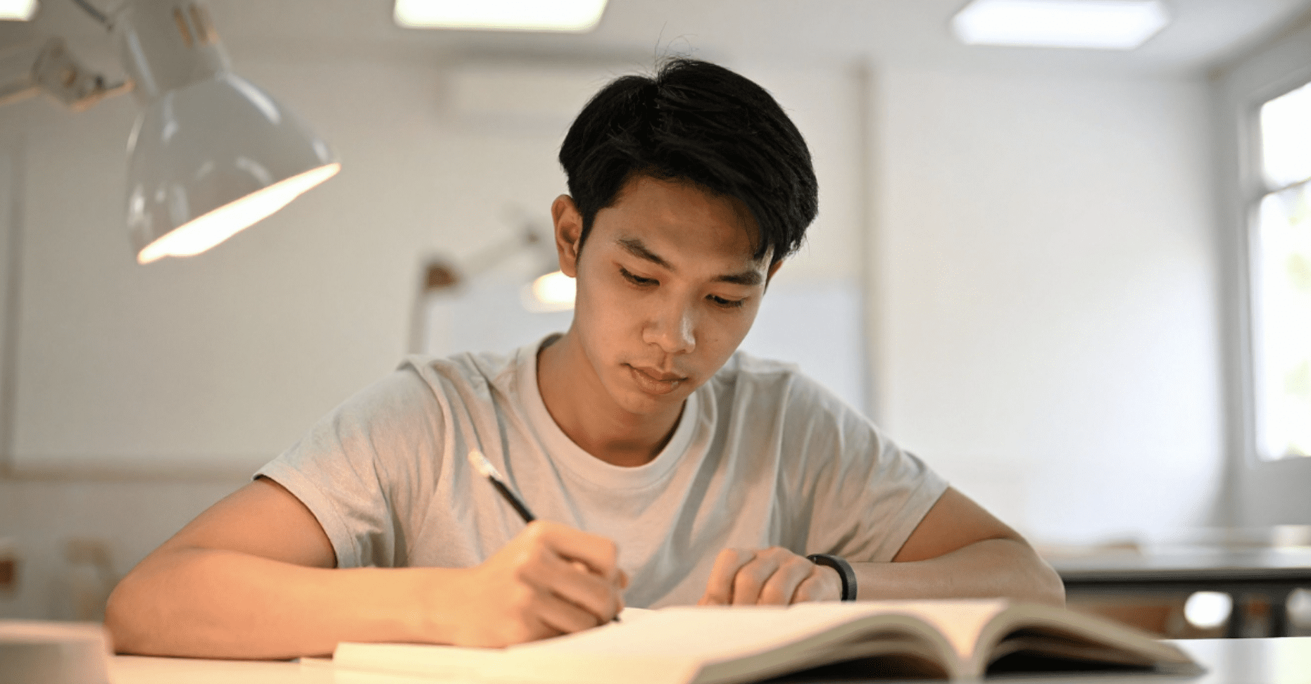 毕业生该申请大学了,3个你不应该错过3月的理由! | 文字碌碌 毕业生该申请大学了,3个你不应该错过3月的理由! 1