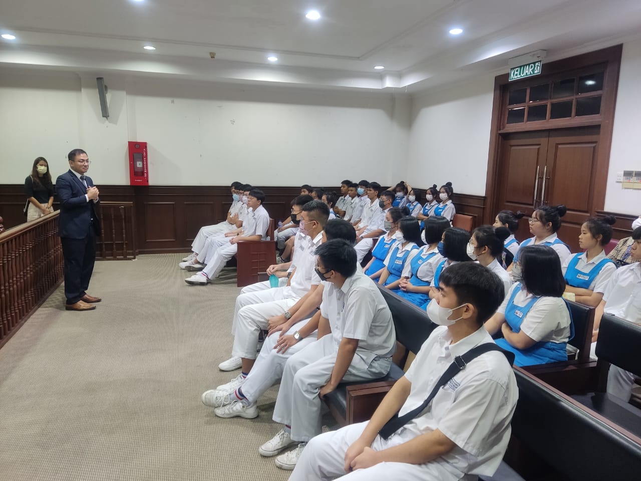 日新独中｜老师带领学生参观槟城高庭，深入了解马来西亚司法体系 | 文字碌碌