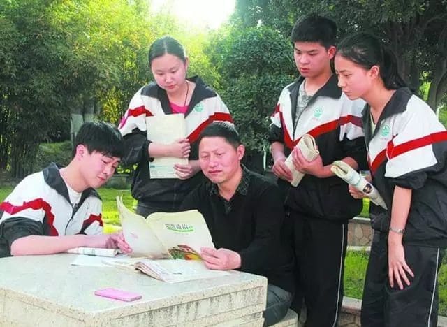 每次看到马来文就头痛？学好马来文的5个技巧！ | 文字碌碌