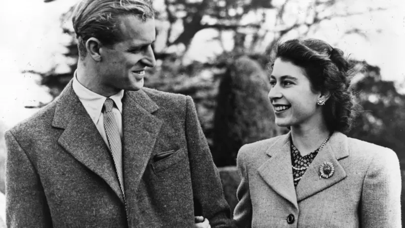 中学生要知道的世界名人！享年96岁的英女王伊丽莎白二世非凡的一生！ | 文字碌碌