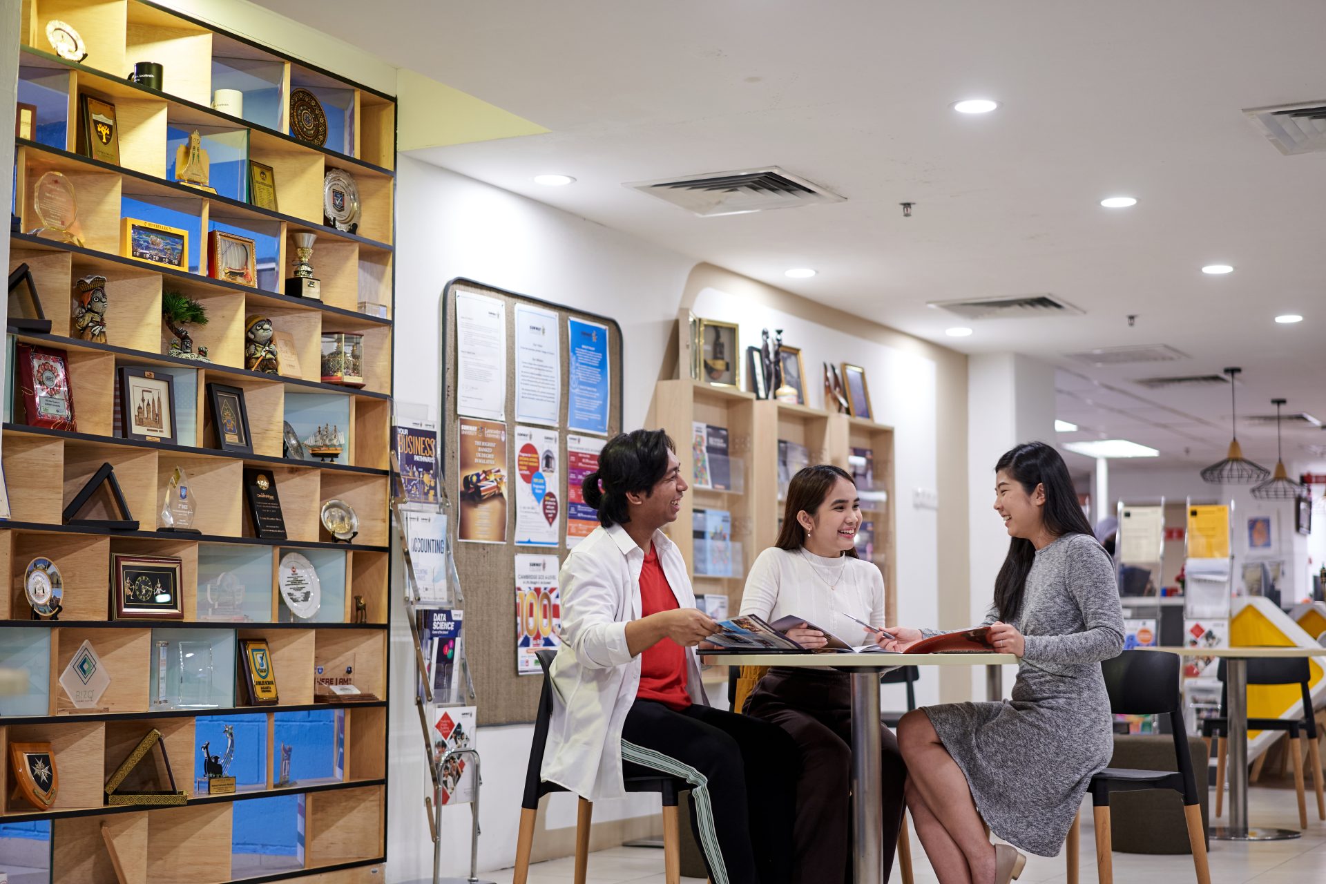 对医疗与生命科学感兴趣？双威大学开放日来到槟城，带你一步步探索未来方向。 | 文字碌碌