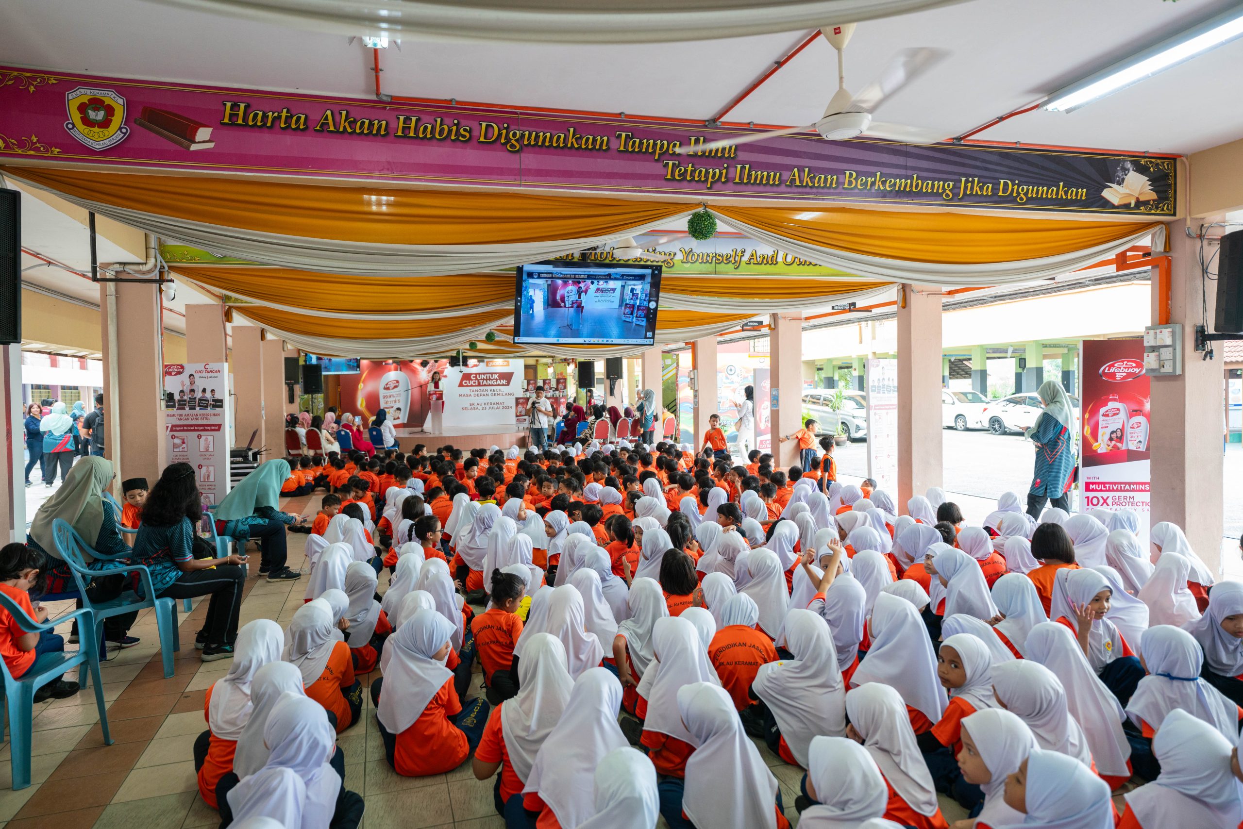 Lifebuoy Malaysia Successfully Launched The “H For Handwashing: Little Hands, Bright Futures” At Sk Au Keramat On 23Rd July 2024 (Tuesday), Supported By The Ministry Of Education, The Ministry Of Health, And Guardian Malaysia To Bolster Hand Hygiene Practices In Malaysian Schools.